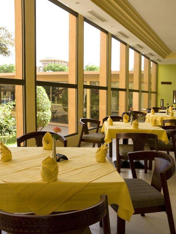 Azalai Hotel Independance Ouagadougou Buitenkant foto